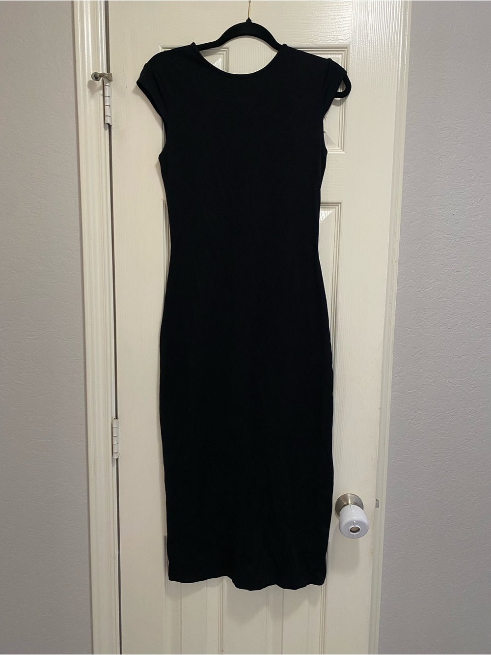 Wild Fable Black Midi cap sleeves & open back